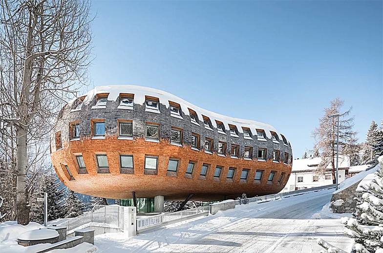  Норман Фостер. Chesa Futura. Санкт-Мориц,  Швейцария