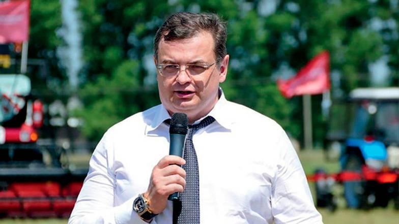 АГРОБИЗНЕС.РУ Валерий Мальцев в сентябре начал строительство тракторного завода мощностью 5 тысяч  единиц техники, который позволит создать более 1800 рабочих мест