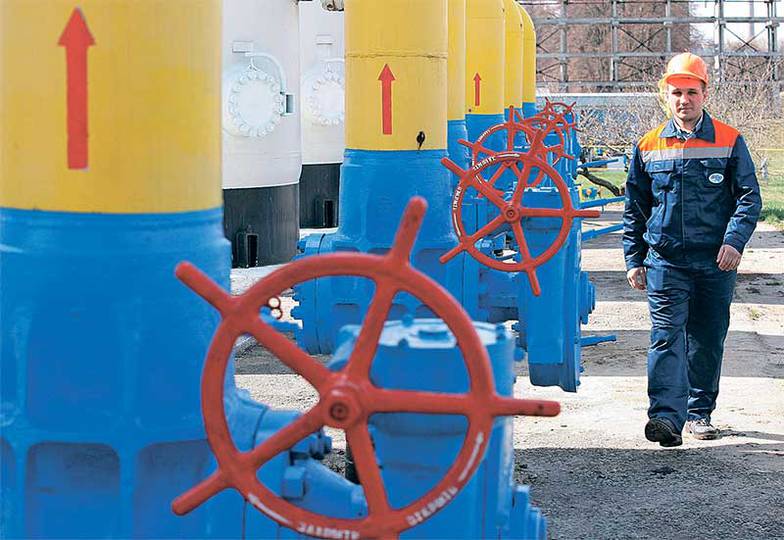 ZUMA\TASS Товары — отличная основа, к которой можно привязать расчеты в национальных валютах. (На фото: газовая компрессорная станция вблизи Киева)