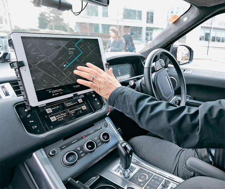 FRANK AUGSTEIN - AP/TASS 