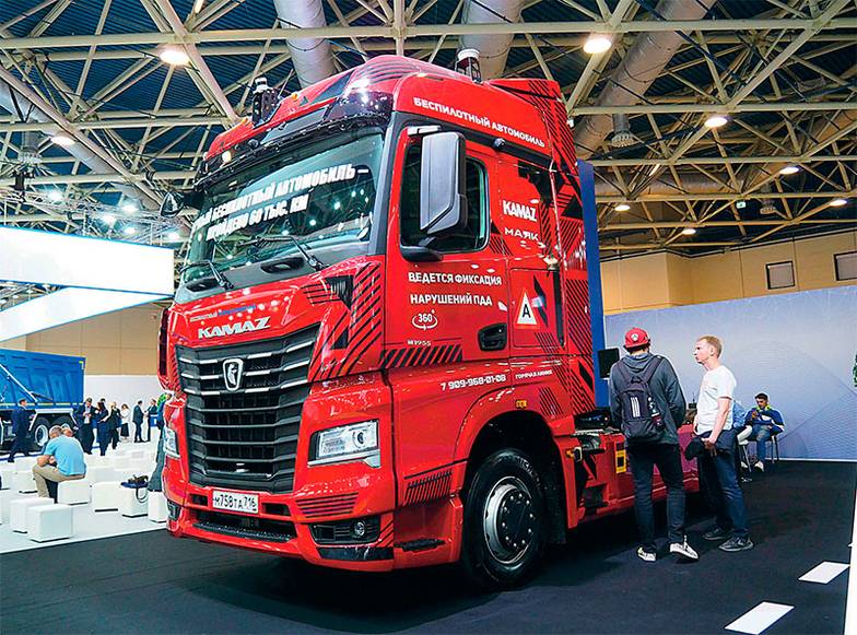 Олег Сердечников Беспилотный КамАЗ «Маяк» в автономном режиме активно испытывается на трассе М-11