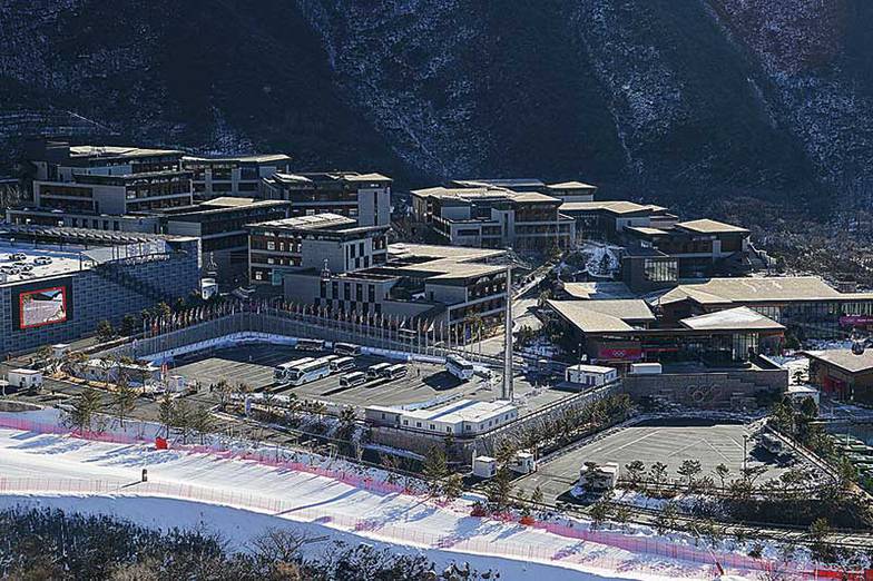 АНТОН НОВОДЕРЕЖКИН/ТАСС Олимпийская деревня в Чжанцзякоу после Олимпиады станет всесезонным курортом