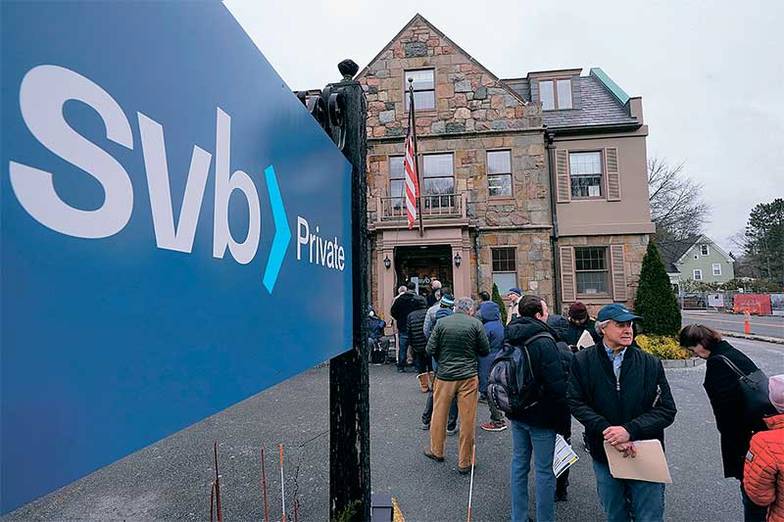 AP PHOTO/STEVEN SENNE 