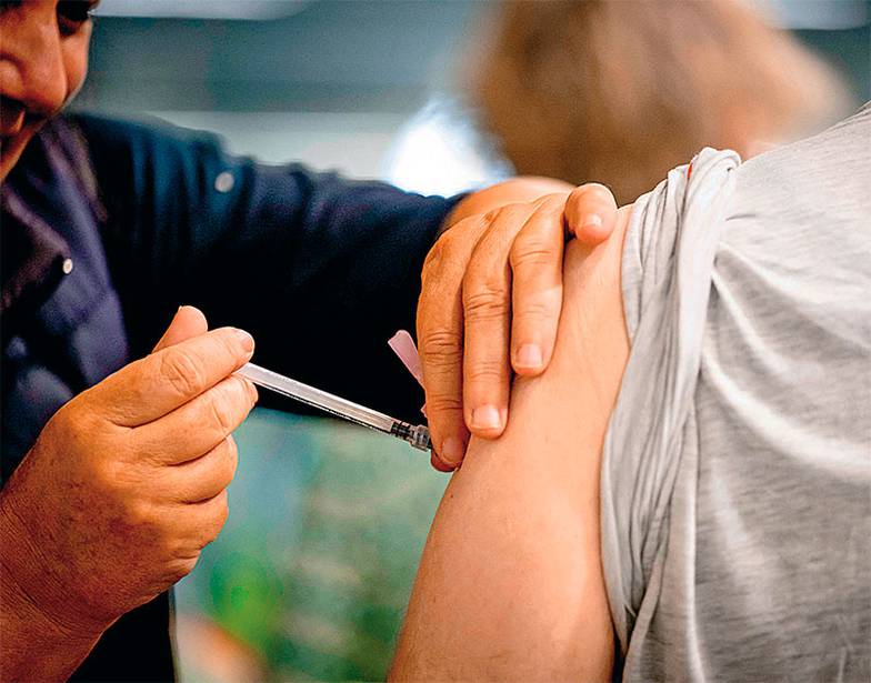 ROBIN UTRECHT/ABACAPRESS.COM Впервые РНК-вакцины были массово применены в пандемию