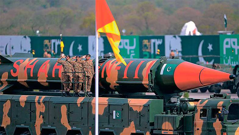  На сегодняшний день Пакистан добился ядерного паритета с Индией по количеству боеголовок (около 120). Страна также располагает средствами доставки ядерных зарядов — баллистическими ракетами Shaheen-3 c радиусом действия 2750 км