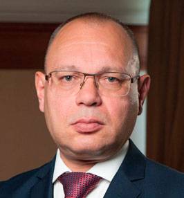  Эдуард Колесников, исполнительный директор, управляющий филиалом «Южный»  ПАО «Банк Уралсиб»