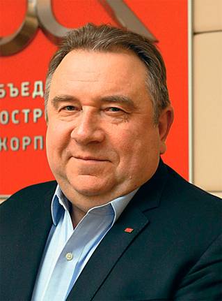 ОЛЕГ СЕРДЕЧНИКОВ Алексей Рахманов, генеральный директор ОСК: «Проблема-то не в виде собственности. Лошадь может стоять в государственной конюшне, может в частной, но если ее не кормить, она сдохнет и там и там»