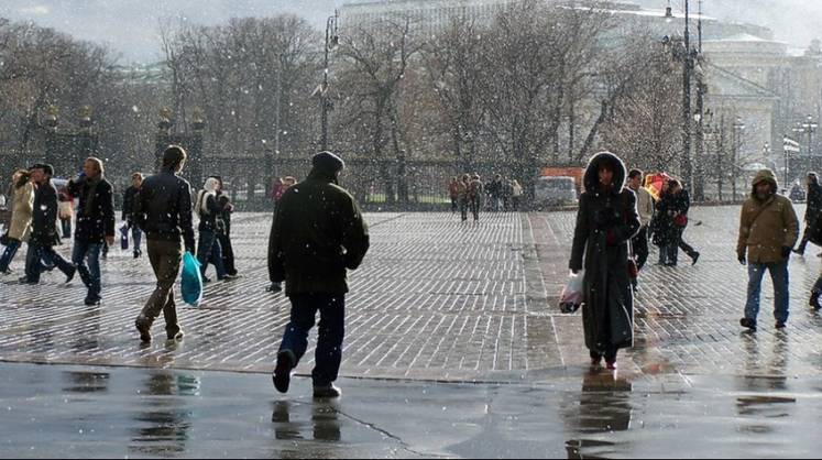 Москвичей в ближайшие сутки ждет резкое потепление