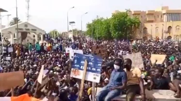Нигер открыл границы c соседними государствами