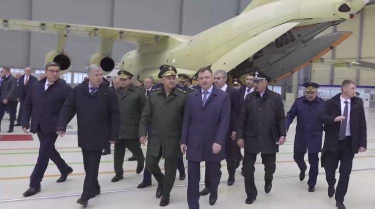 Шойгу призвал расширять парк военно-транспортной авиации РФ за счет последней модификации Ил-76