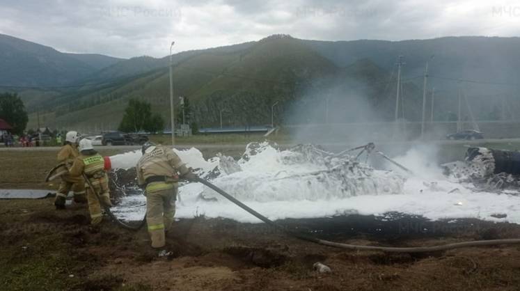 В МЧС уточнили число погибших при жесткой посадке Ми-8 на Алтае