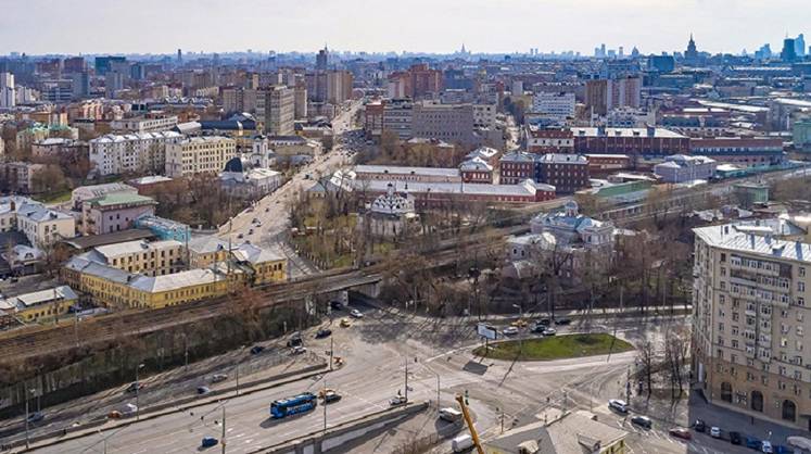 Количество сделок на вторичном рынке жилья в Москве за месяц выросло почти на 40%