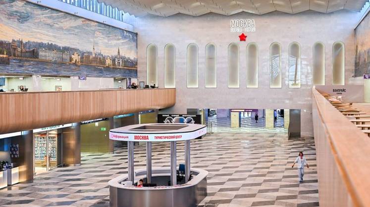 Ленинградский вокзал в Москве открылся с восстановленными интерьерами Константина Тона
