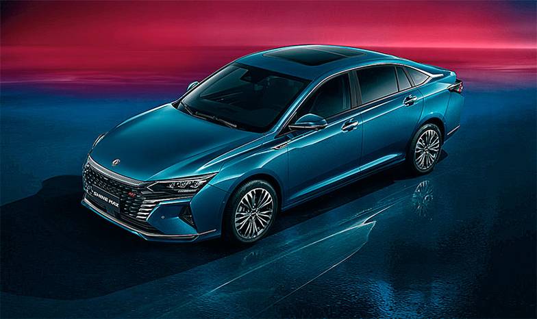 ПРЕДОСТАВЛЕНО КОМПАНИЕЙ DONGFENG Китайская марка Dongfeng летом вышла из тени, начав продавать в России модели под своим брендом (на фото: выразительный седан Dongfeng Shine Max, который начал поступать к российским дилерам)