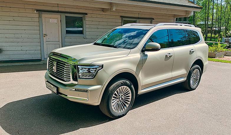 АЛЕКСЕЙ ГРАММАТЧИКОВ Китайцы быстро осваивают сегмент дорогих внедорожников: новая брутальная рамная модель Tank 500 по своим характеристикам почти не уступает культовым Toyota Land Cruiser, а по оснащенности мультимедиа даже их превосходит