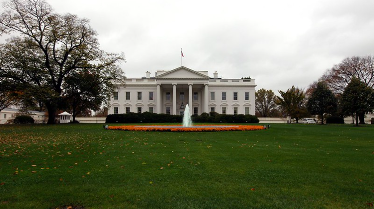 CNN: администрация Байдена готовит план поддержки экономики на 3 трлн долларов