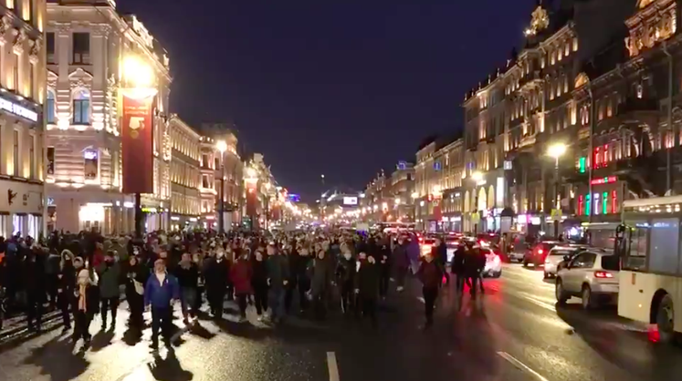 В Москве и Санкт-Петербурге продолжаются акции протеста