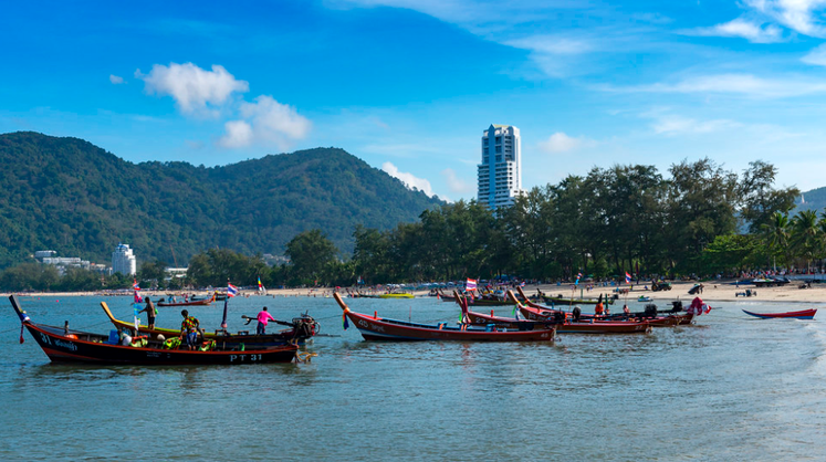 Таиланд отменил карантин для вакцинированных «Спутником V»