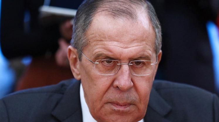 Лавров: Россия не будет самоизолироваться