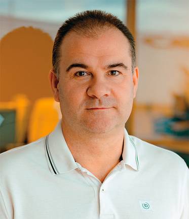 Lazurit Денис Егоров, генеральный директор Lazurit, считает, что сегодня на рынке мебели господствует «рациональный клиент», который ищет выгодные предложения, но при этом не готов терять в качестве