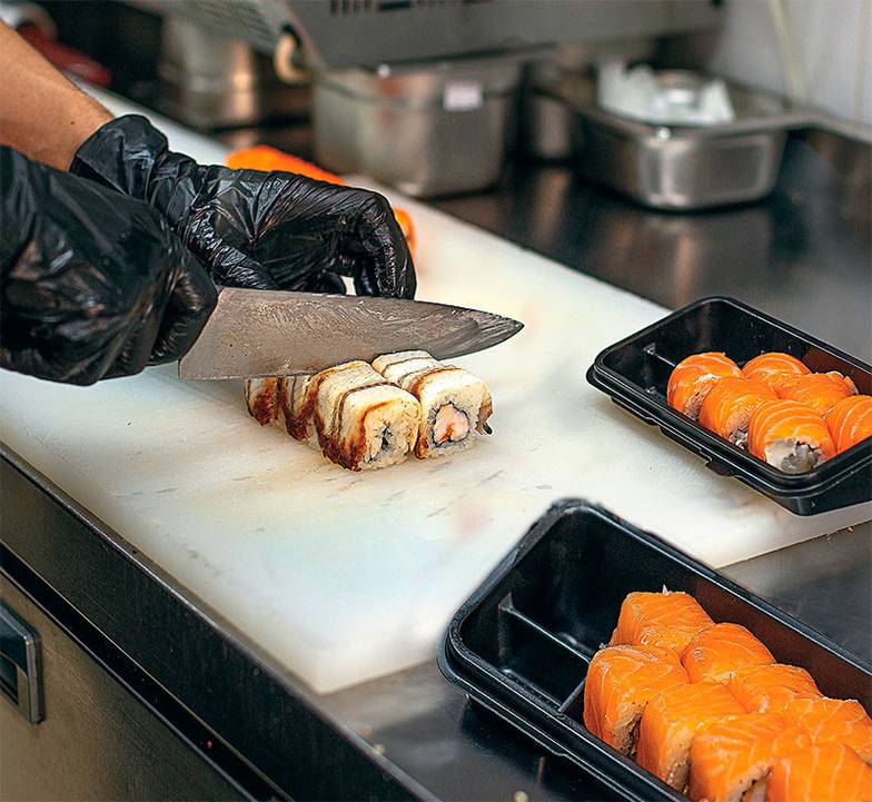 Светлана Постоенко «Роллы мечты»: на 80 граммов риса — 90 граммов лосося