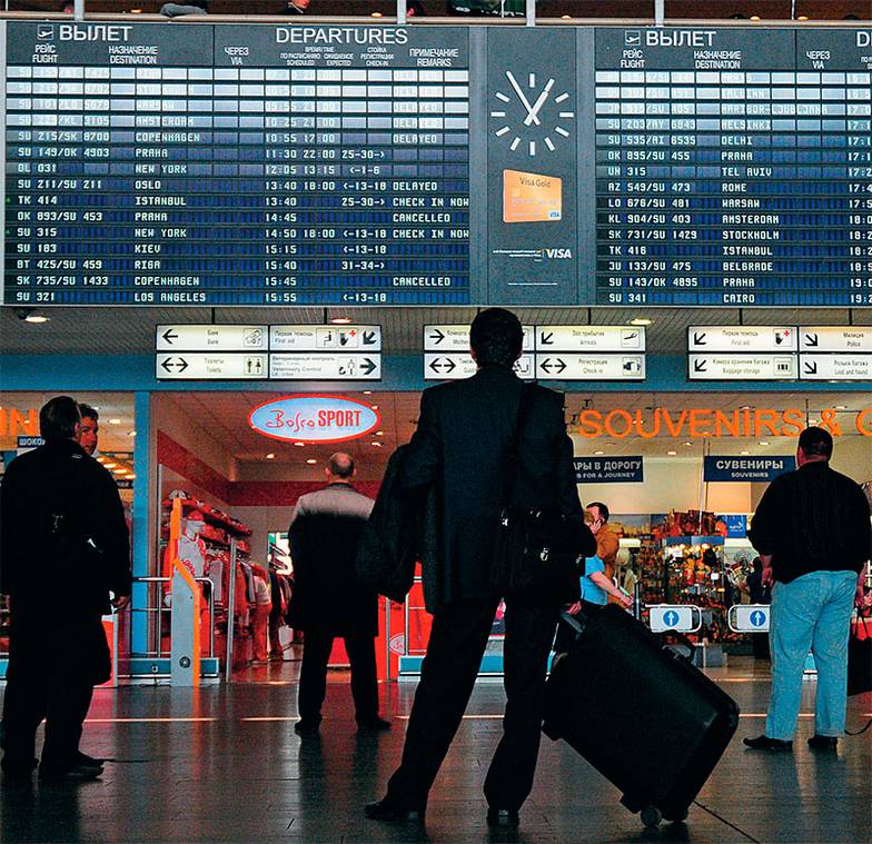 ИТАР-ТАСС/ ДЕНИС АБРАМОВ Минтранс планирует, что в этом году авиакомпании смогут перевезти 101,3 млн пассажиров, или на 6,4% больше, чем в прошлом году