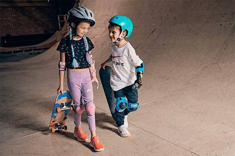  В рамках специальной инициативы Nike и «Моторика» доказывают, что в спорте нет ограничений. С помощью протезов дети без рук могут заниматься любимыми видами спорта и даже показывать трюки на скейтборде