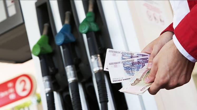 Нефтяников предупредили о недопустимости роста цен на московских АЗС