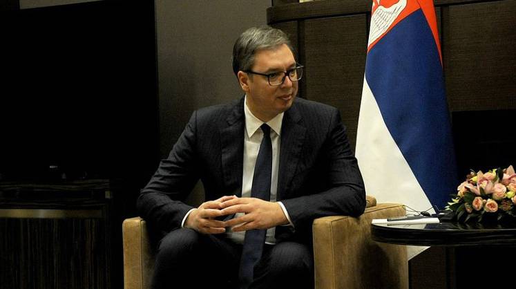 Президента Сербии заставляют сделать выбор между Россией и Западом