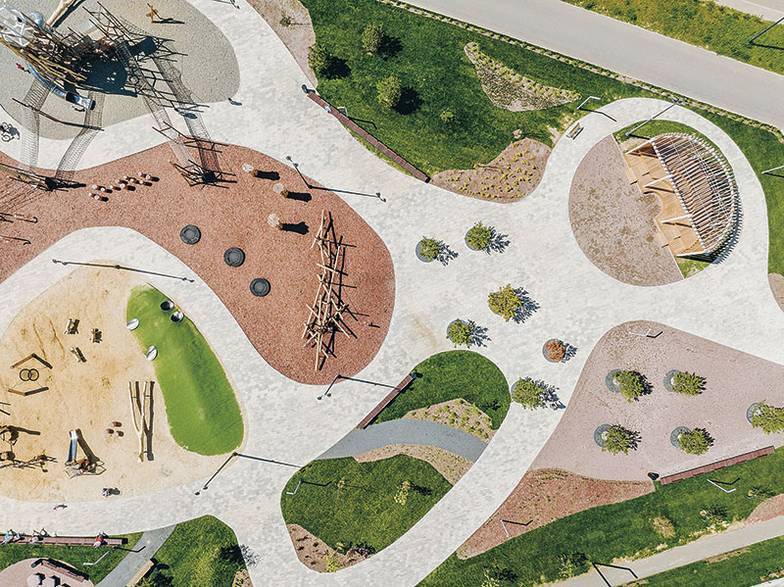 «Самолет» Плейхаб — большое игровое пространства для детей разных возрастов — в одном из жилых комплексов «Самолета»