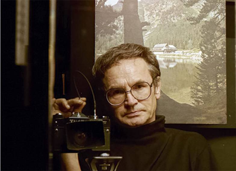 ИЗ ЛИЧНОГО АРХИВА МИХАИЛА БОЛОТОВА Фотограф Марк Болотов. Автопортрет в собственной фотолаборатории