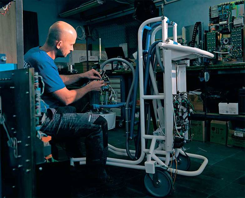 ТИМУР АНИКЕЕВ 