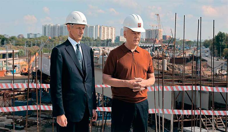 ТАСС Заместитель генерального директора ОАО РЖД Олег Тони и мэр Москвы Сергей Собянин