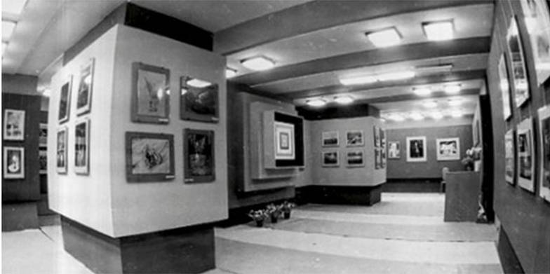 ИЗ ЛИЧНОГО АРХИВА МИХАИЛА БОЛОТОВ Выставочный зал «Эксперимент» был полностью спроектирован Марком Болотовым. Он открылся в 1987 году