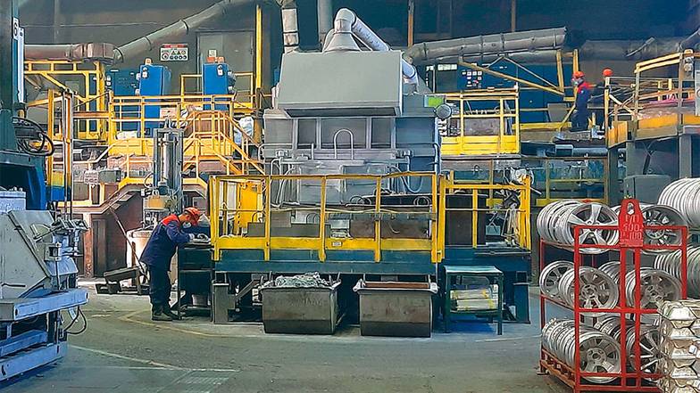 ЕВГЕНИЯ ОБУХОВА Производители и торговля вырвали у сырьевиков пальму первенства в наполнении бюджета