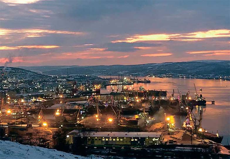 АЛЕКСАНДР ИВАНТЕР Открывающийся от монумента вид на Мурманск и Кольский залив оставляет неизгладимое впечатление