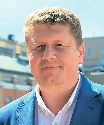 ИЗ ЛИЧНОГО АРХИВА ВЛАДИМИРА КУКУШКИНА Владимир Кукушкин, председатель СПСПК «Ливенское»: «Если считать текущие затраты, себестоимость составляет порядка 160 рублей за килограмм, но с учетом расходов на закладку плантаций, на технику, которую мы используем, получаются другие цифры»