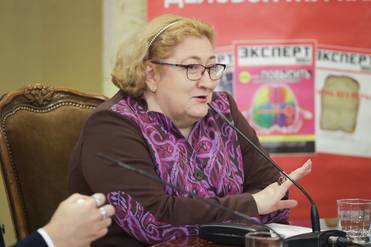 Олег Сердечников Заведующая сектором Центра постсоветских исследований ИМЭМО им. Е.М. Примакова РАН Елена Кузьмина