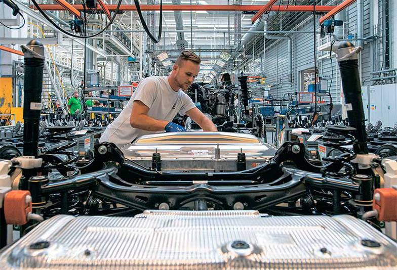 CTK/TASS Основная причина снижения предложения автомобилей во всем мире — дефицит чипов для создания автомобильных электронных систем