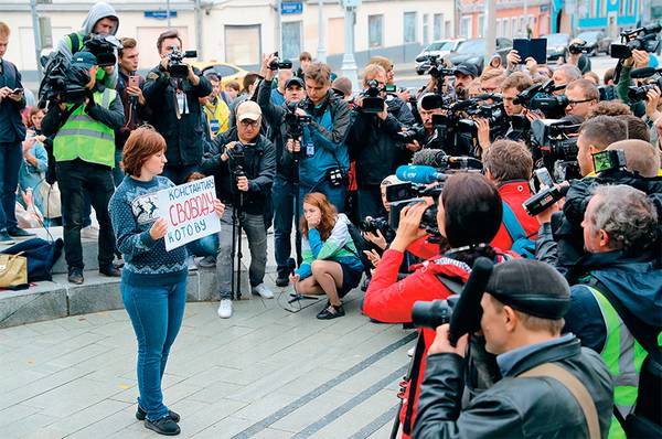 Митинги после выборов в Москве в 2019 году 40-03.jpg СЕРГЕЙ САВОСТЬЯНОВ/ТАСС