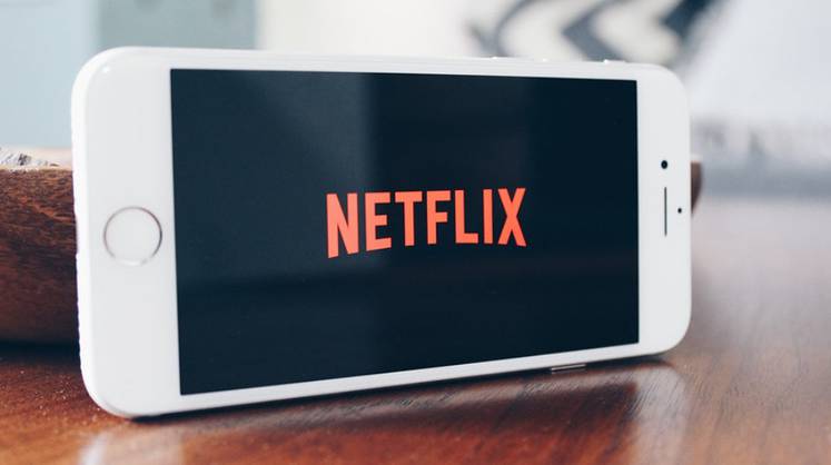 Стоимость акций Netflix упала на 20% после сообщения о снижении числа подписчиков