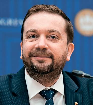 ВАЛЕНТИН ЕГОРШИН/ФОТОХОСТ-АГЕНТСТВО ТАСС Пригласив тиктокера Даню Милохина стать лицом ПМЭФ, глава компании-организатора, фонда «Росконгресс», Александр Стуглев вызвал бурю обсуждений