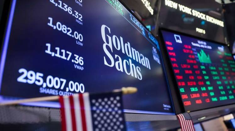 Goldman установил секторы рынка труда с наиболее высоким ущербом от ИИ