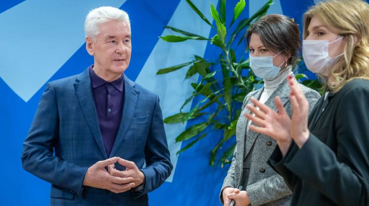 Собянин анонсировал снятие части карантинных ограничений в Москве