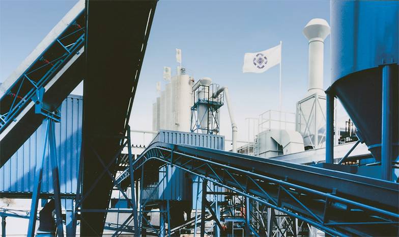  В 1993 году VEKA построила первый завод по переработке вышедших из употребления ПВХ-окон