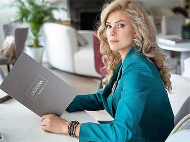  владелец Cazarina Interiors, производитель дизайнерской мебели и декора, обладатель международной премии Successful Ladies Awards Виктория Казарина