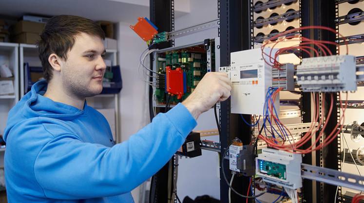 Компания из Москвы разработала энергосберегающие контроллеры для уличных фонарей