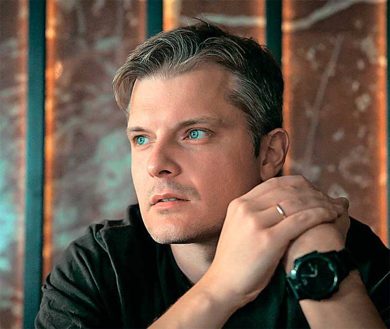 ДМИТРИЙ ЛЫКОВ 