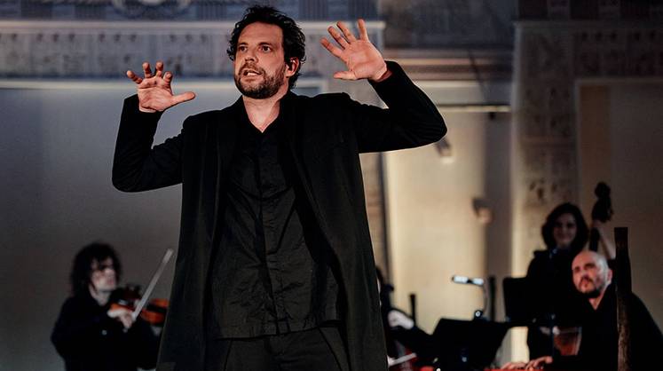 От документальной драмы до театра абсурда