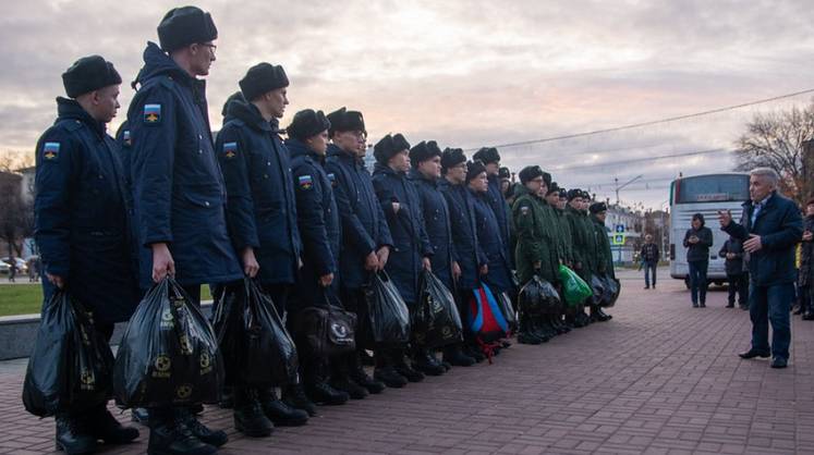 В Госдуму внесен законопроект о повышении призывного возраста с 2024 года